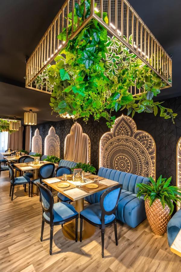Alex&George Boutique Hotel Клуж-Напока Екстериор снимка