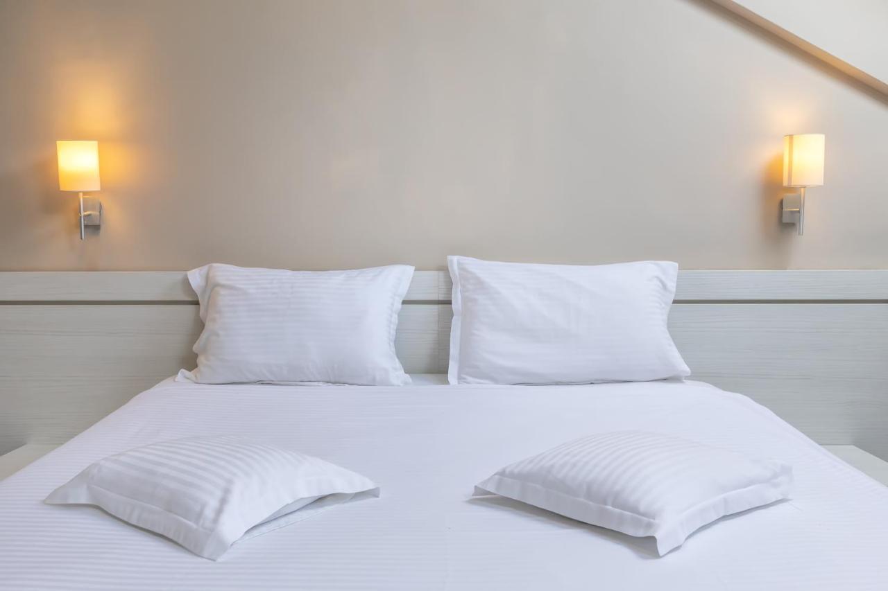 Alex&George Boutique Hotel Клуж-Напока Екстериор снимка