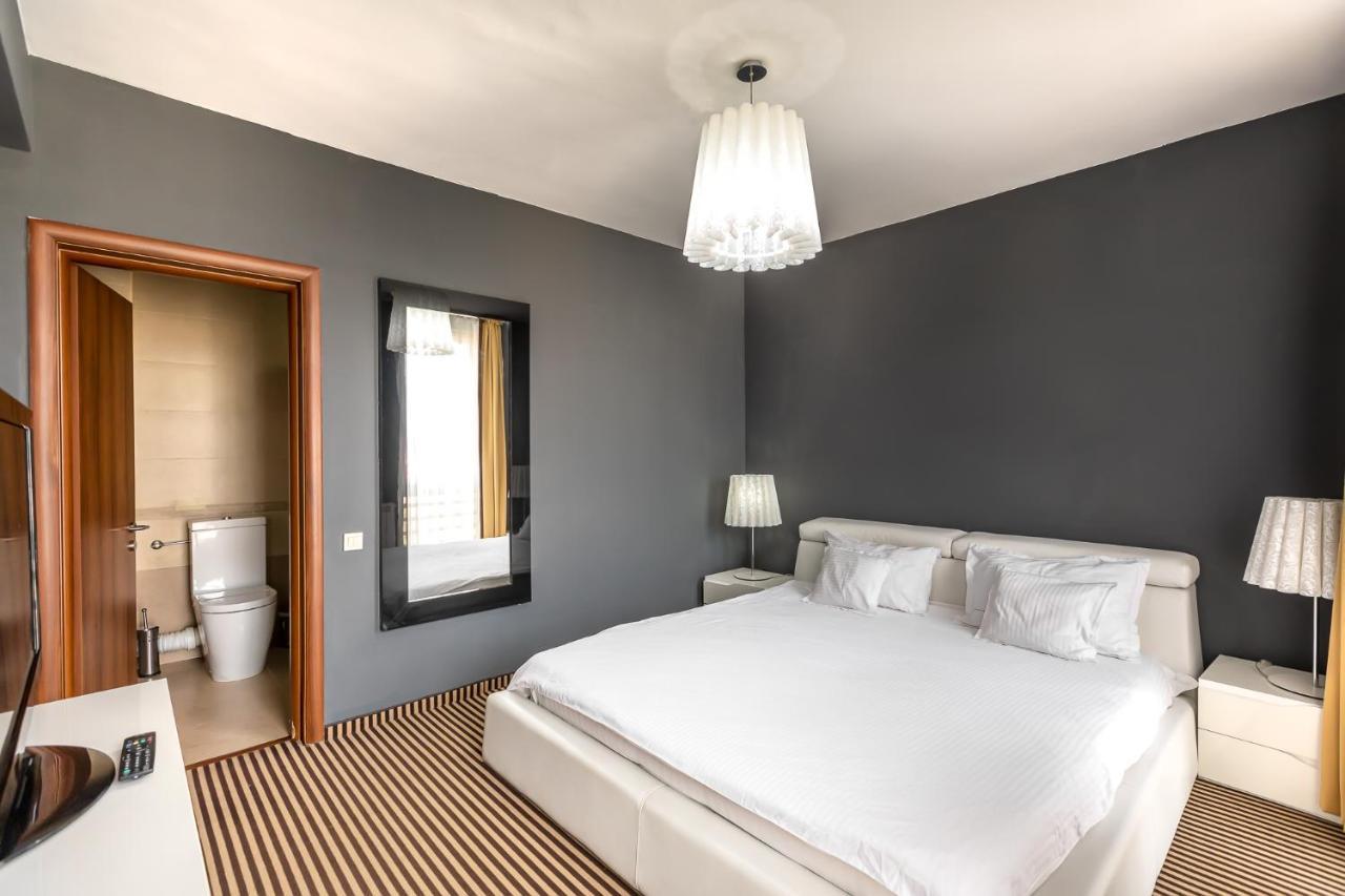 Alex&George Boutique Hotel Клуж-Напока Екстериор снимка