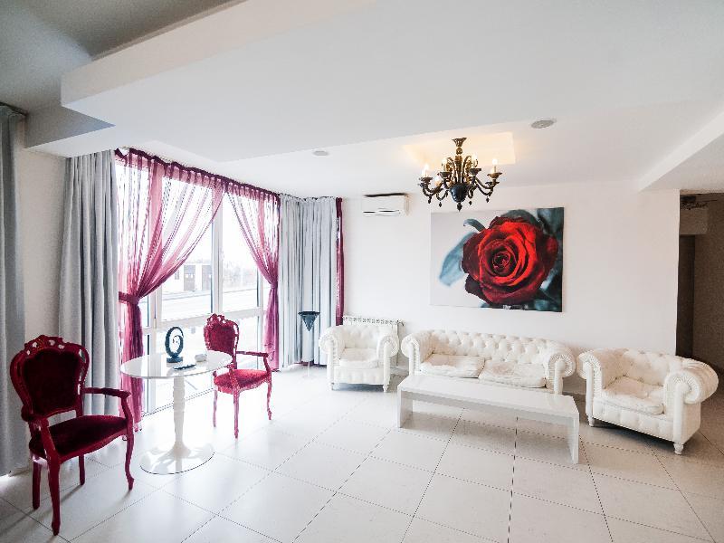 Alex&George Boutique Hotel Клуж-Напока Екстериор снимка