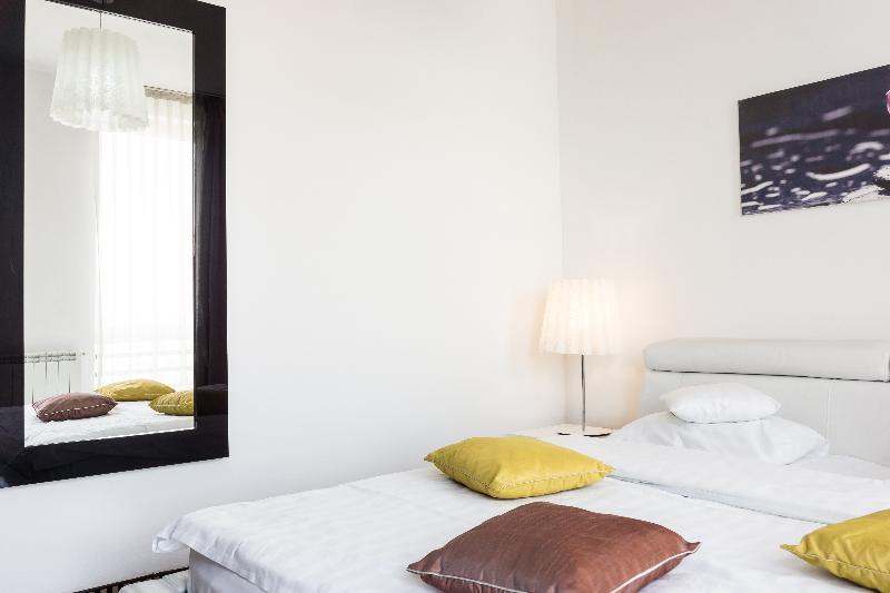 Alex&George Boutique Hotel Клуж-Напока Екстериор снимка